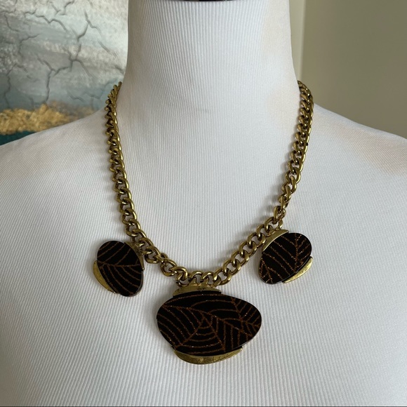 Jewelry - {preloved} Gold Toned Statement Necklace